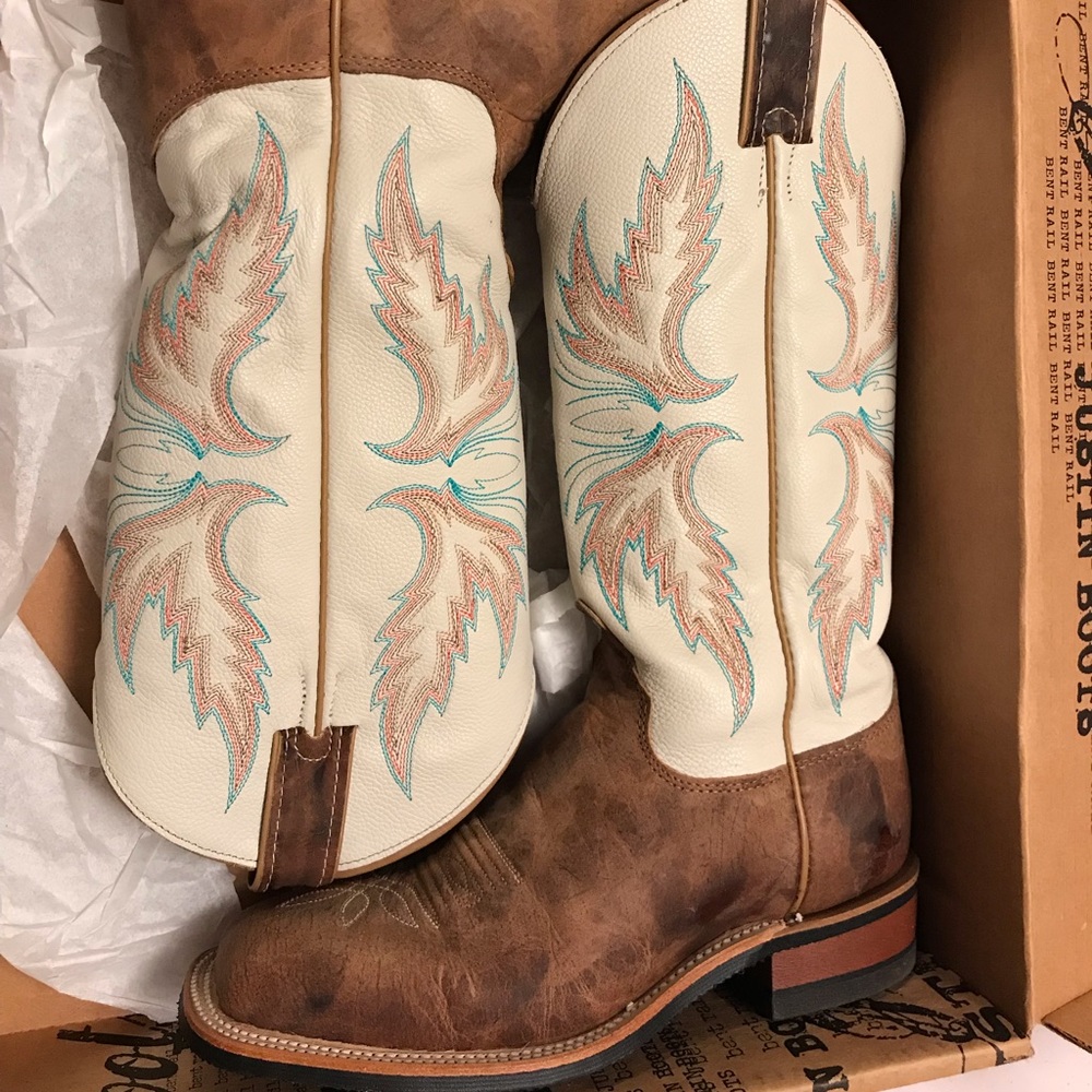 Western Justin Leather Boots